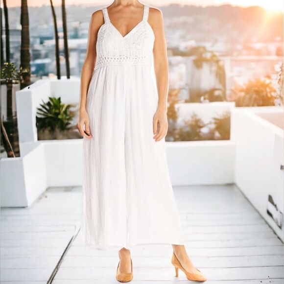 JAPNA NWT WHITE CROCHET BUST BOHEMIAN JUMPSUIT CROPPED STRETCH SMOCKED BACK XS - Picture 1 of 7